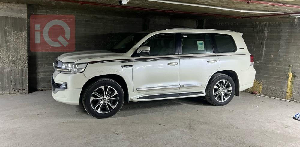 تويوتا لاندكروزر